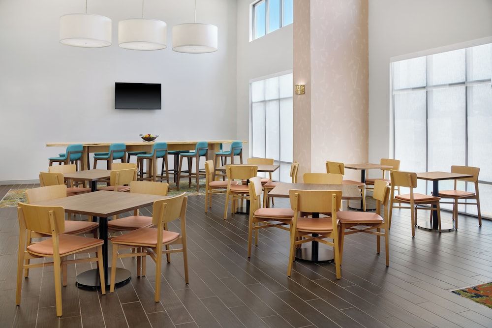 Hampton Inn Poplar Bluff 3