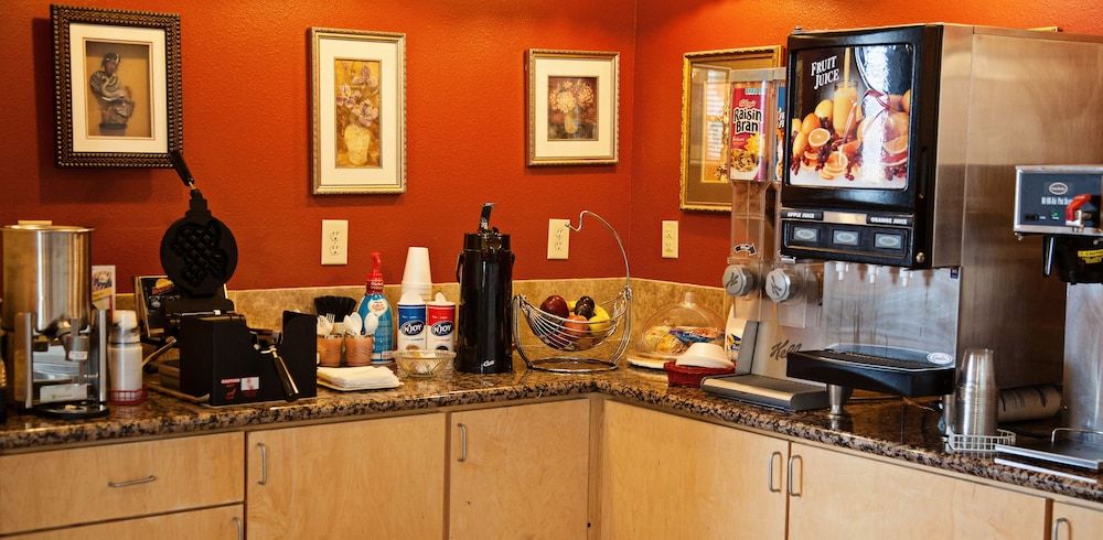 Big Lake Inn & Suites 2