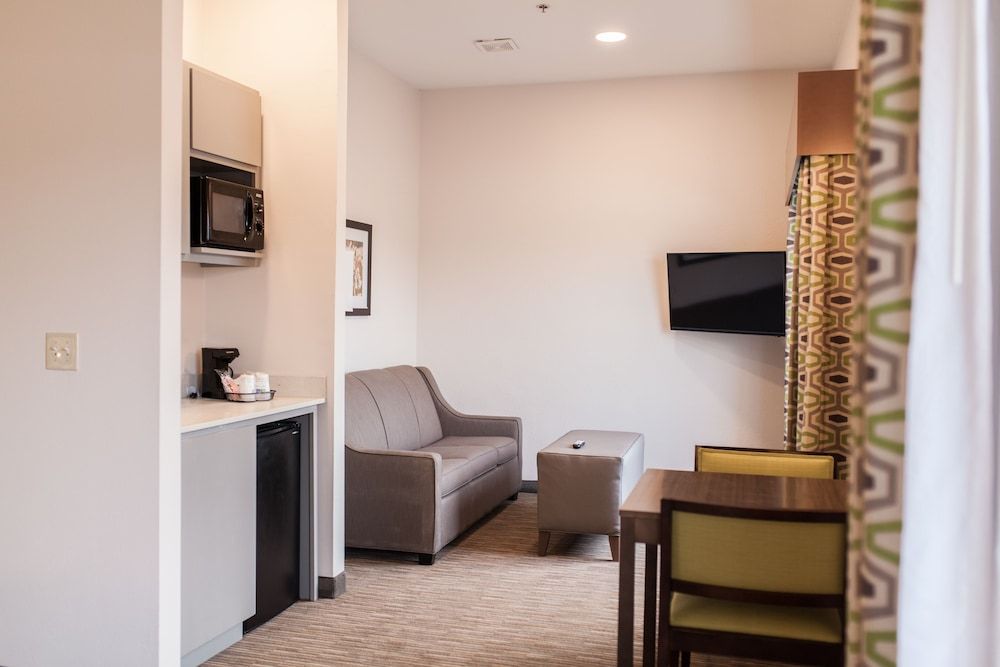 Holiday Inn Express & Suites Sweetwater by IHG 3