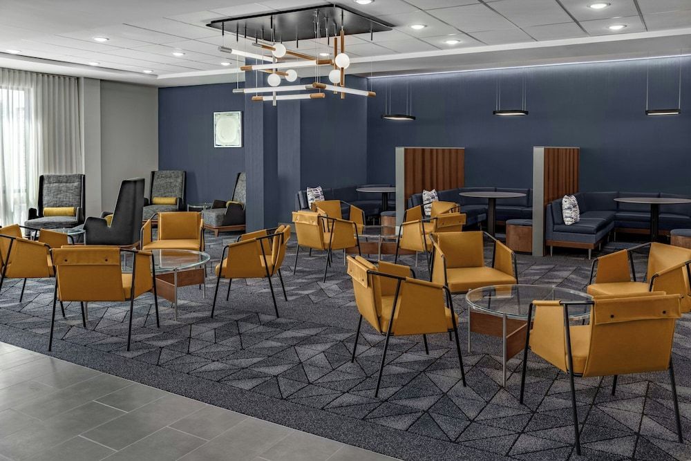 Courtyard By Marriott Sherman 3