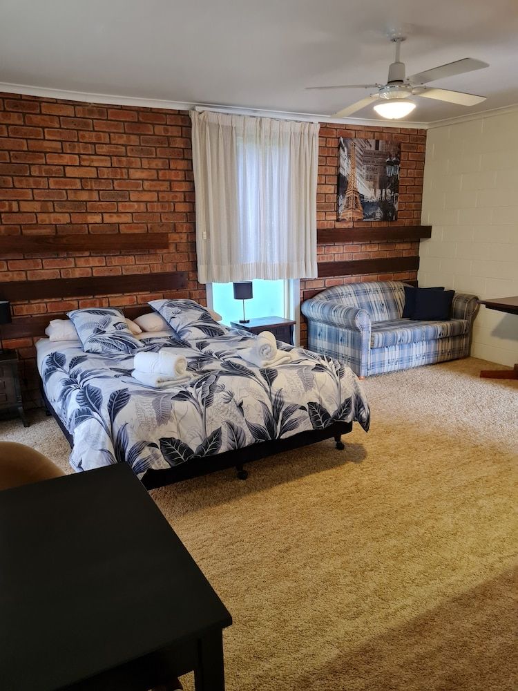 Toora Lodge Motel 2