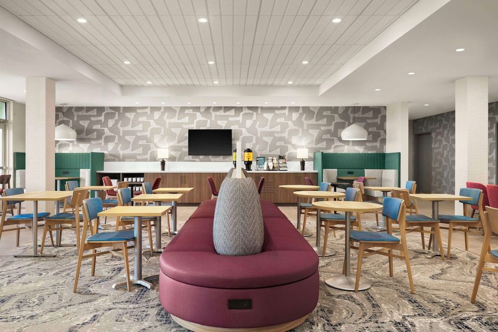 Home2 Suites By Hilton San Juan 3