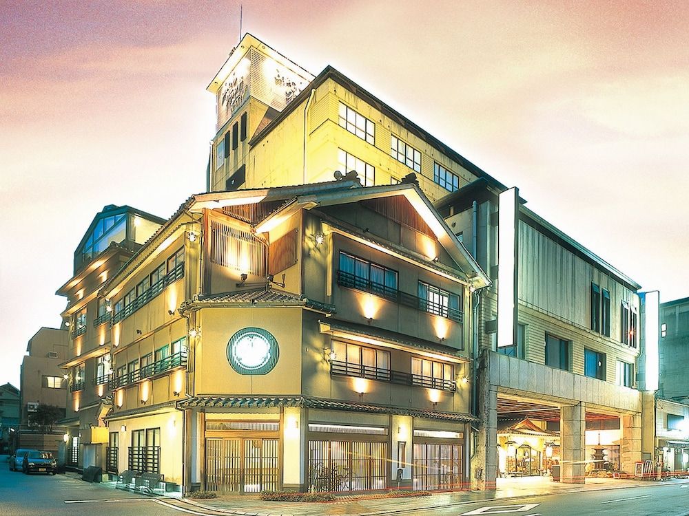Awara Grand Hotel 4 estrelas em Awara