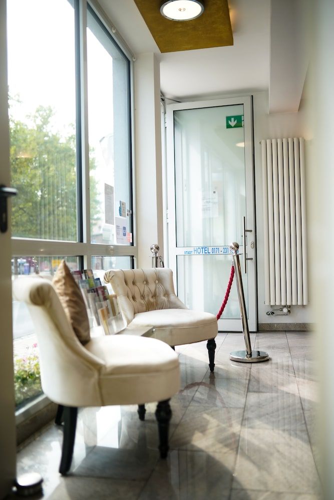 Stadthotel am Adenauerplatz -1 estrelas em Marktheidenfeld