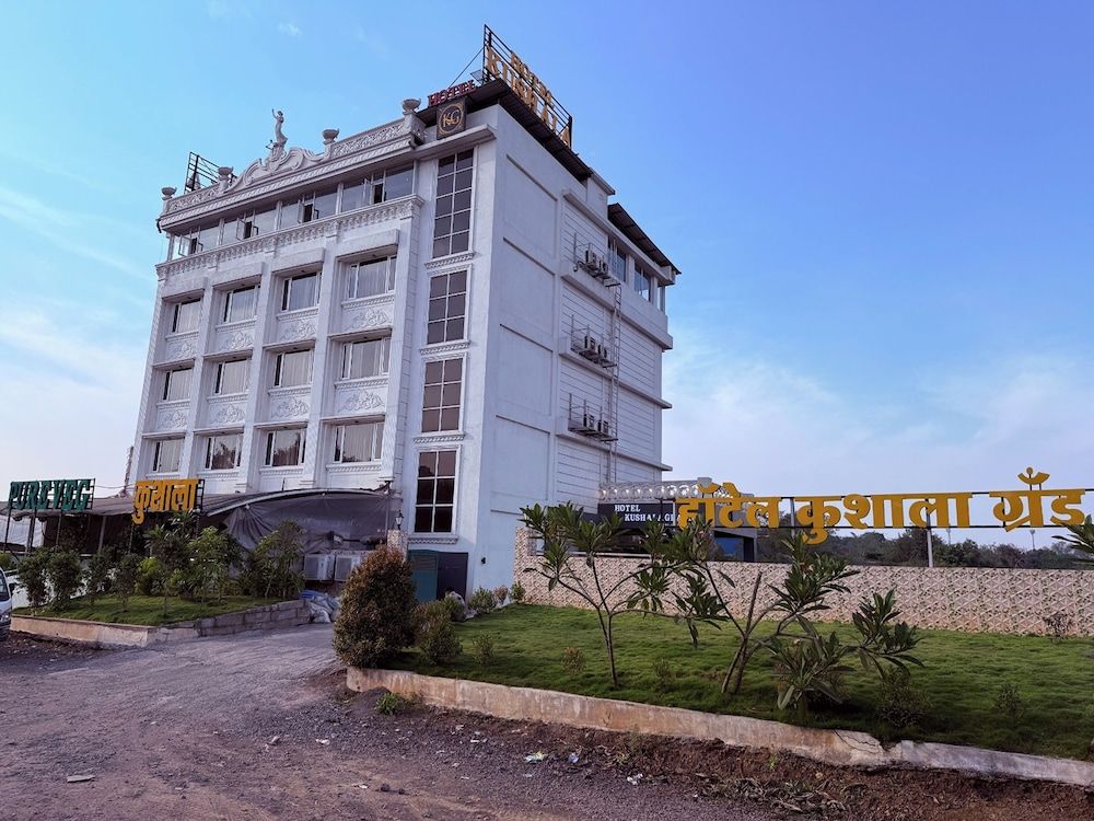 Hotel Kushala Grand, Dombivali 2 estrellas en Mangrul