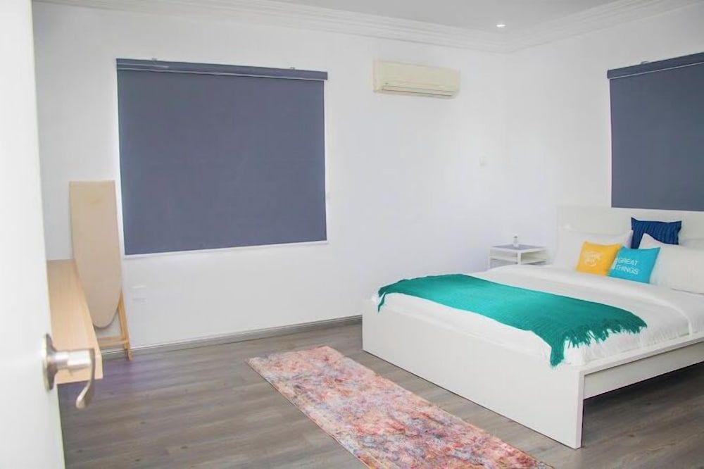 Yellow Door Aparment 2