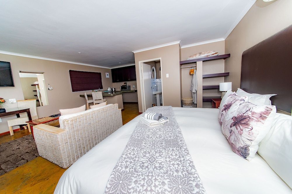 Kleinplasie Guesthouse 2
