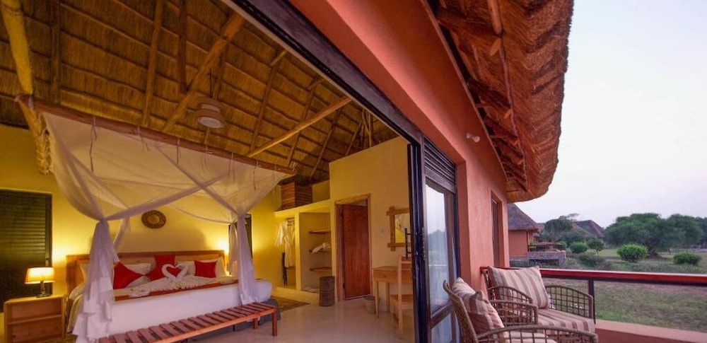 Ihamba Lakeside Safari Lodge 2