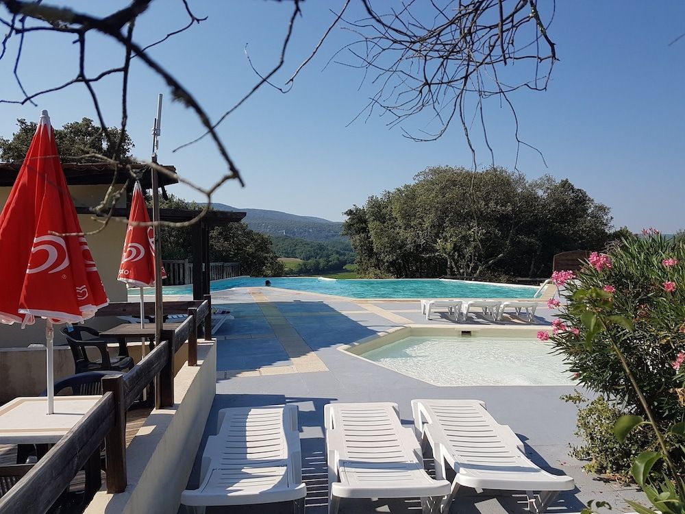 Camping Ibie 3 estrelas em Lagorce