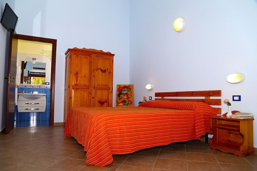 Eraclea Minoa Village 2