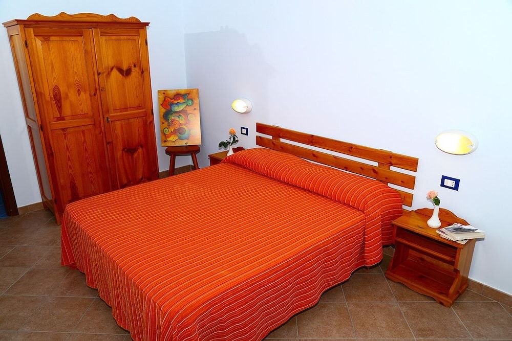 Eraclea Minoa Village 3
