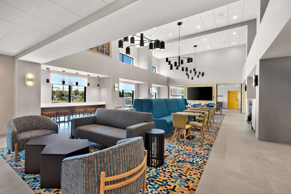 Hampton Inn & Suites Corona, Ca 2
