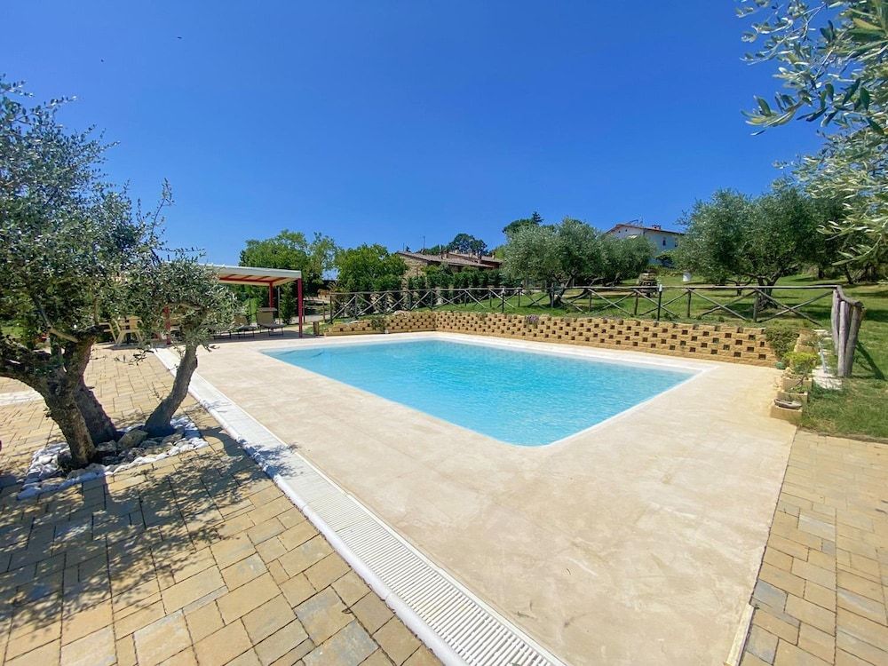 La Casa Del Sole in Casamaggiore -1 estrellas en Casamaggiore