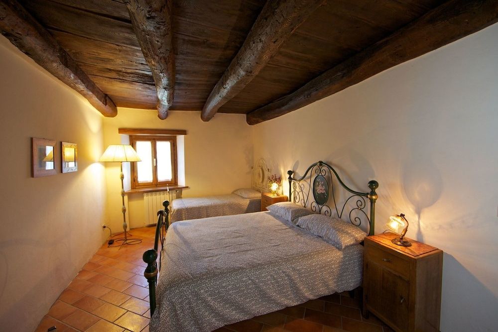 Wonderful private villa for 10 people with private pool, WIFI, TV, terrace, pets allowed and par... 2