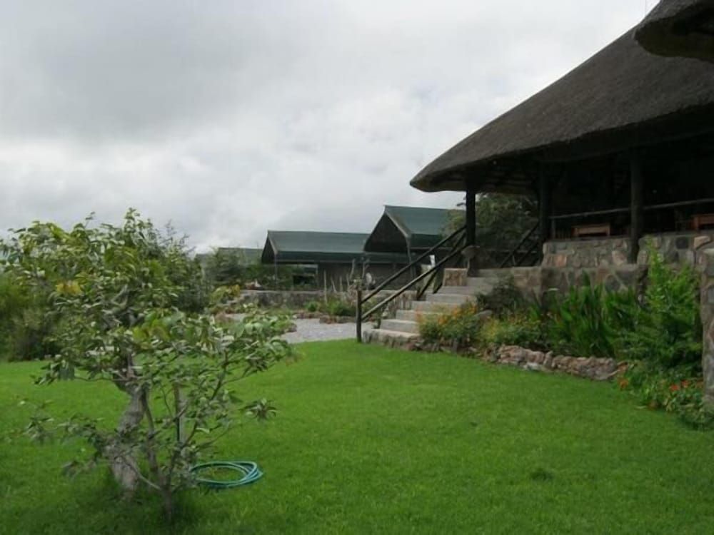 Mondjila Safari Camp - Campsite -1 étoiles à Okaukuejo