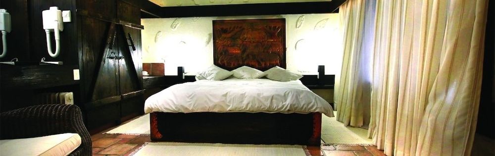Mount Etjo Safari Lodge 3