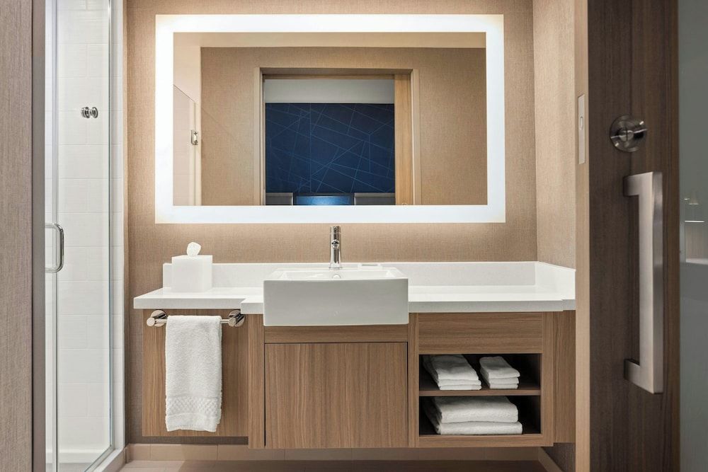 SpringHill Suites by Marriott Eau Claire 2