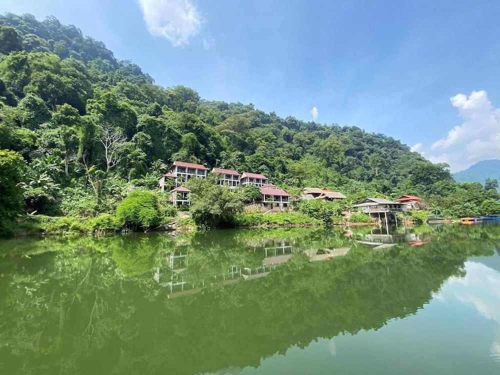 Ba Be Lakeside Bungalow -1 estrellas en Bắc Kạn
