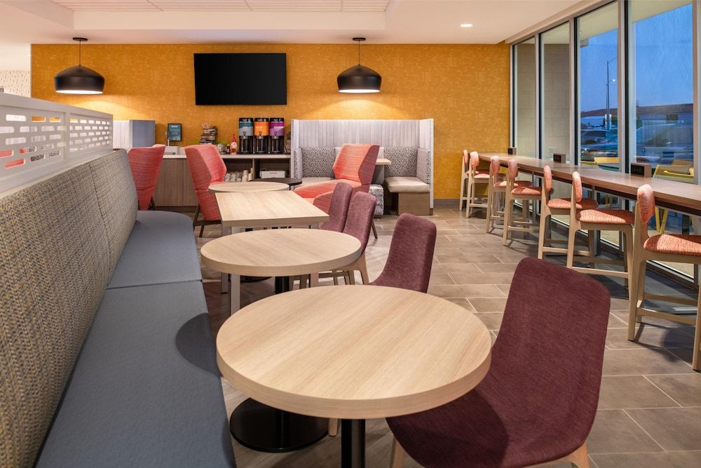 Home2 Suites By Hilton Woodland Sacramento 3
