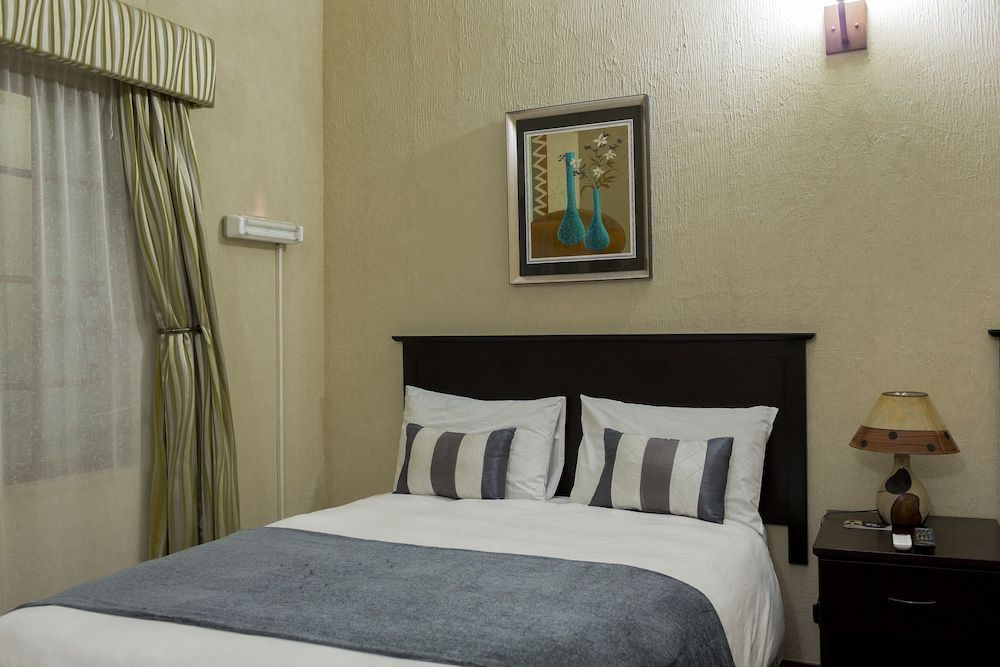 Mokorro Hotel 2