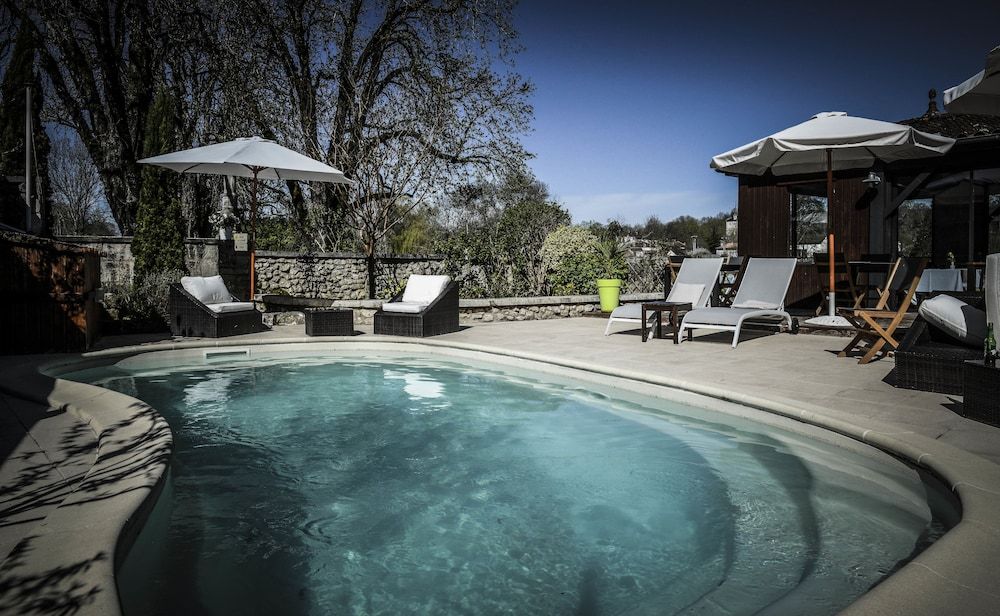 Hotel les Griffons 3 estrellas en Bourdeilles