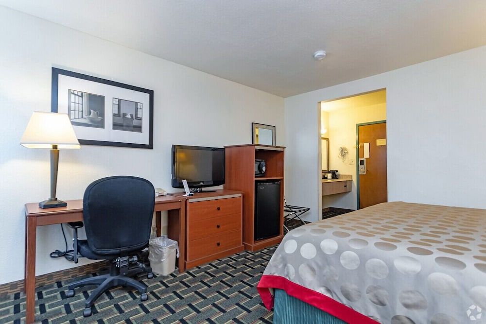 FairBridge Inn Express Decatur Forsyth 3