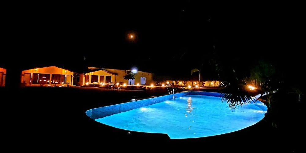 Six Seasons Resort 3 estrellas en Kālādhūngi