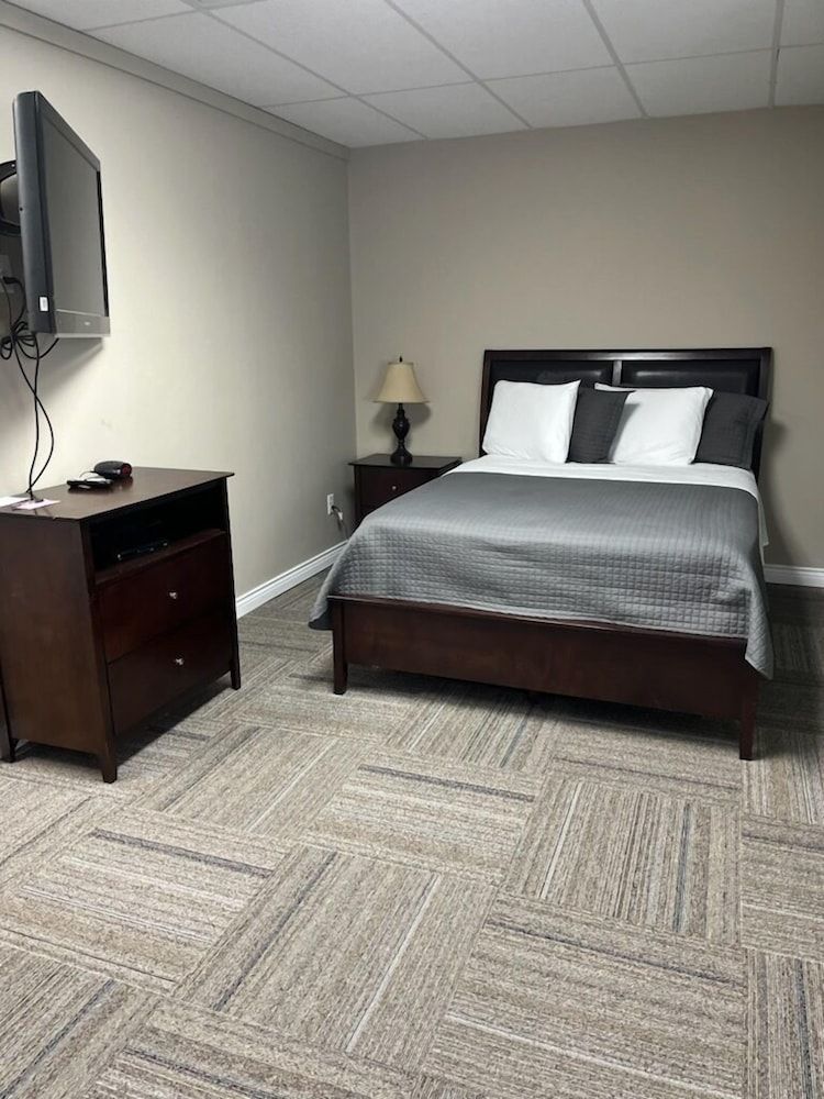 Riverview Suites 3