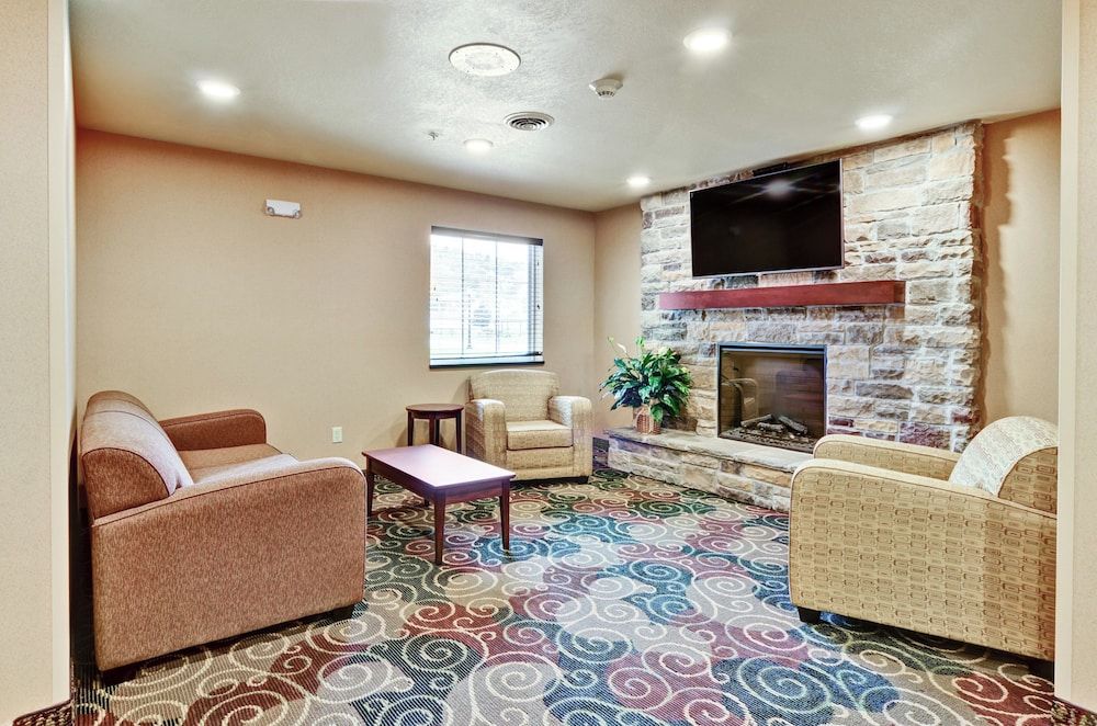 Cobblestone Inn & Suites - Ambridge 3