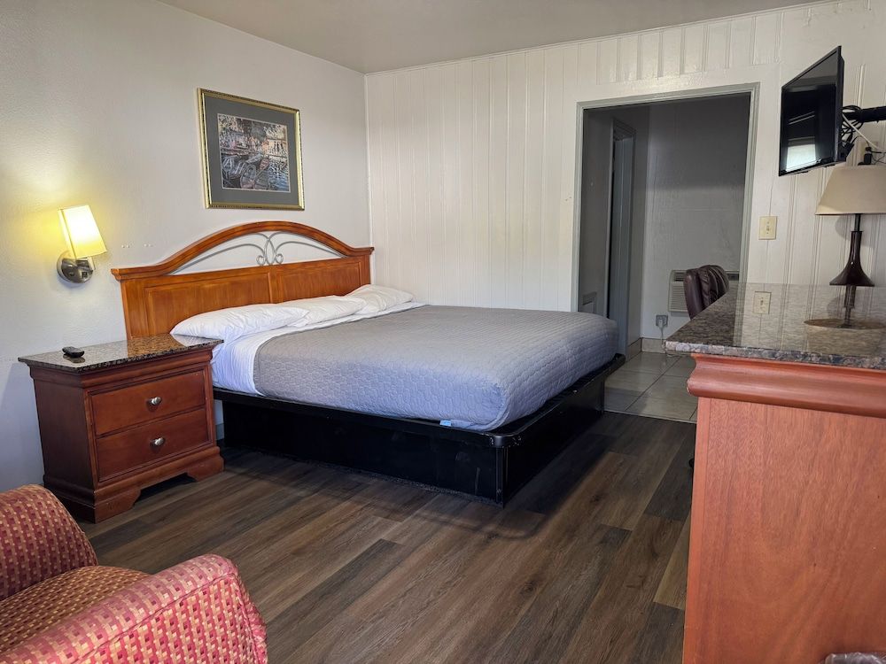 Royal Inn 3
