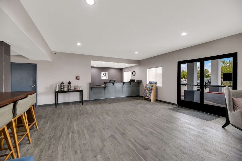Quality Inn & Suites Artesia 3