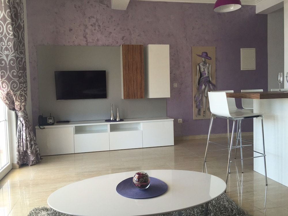 Boutique Pine Tree apartments 3