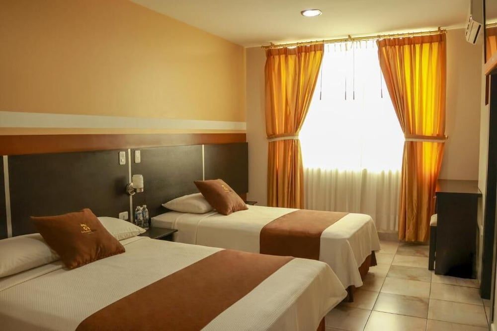 HOTEL GOLDEN VISTA 3