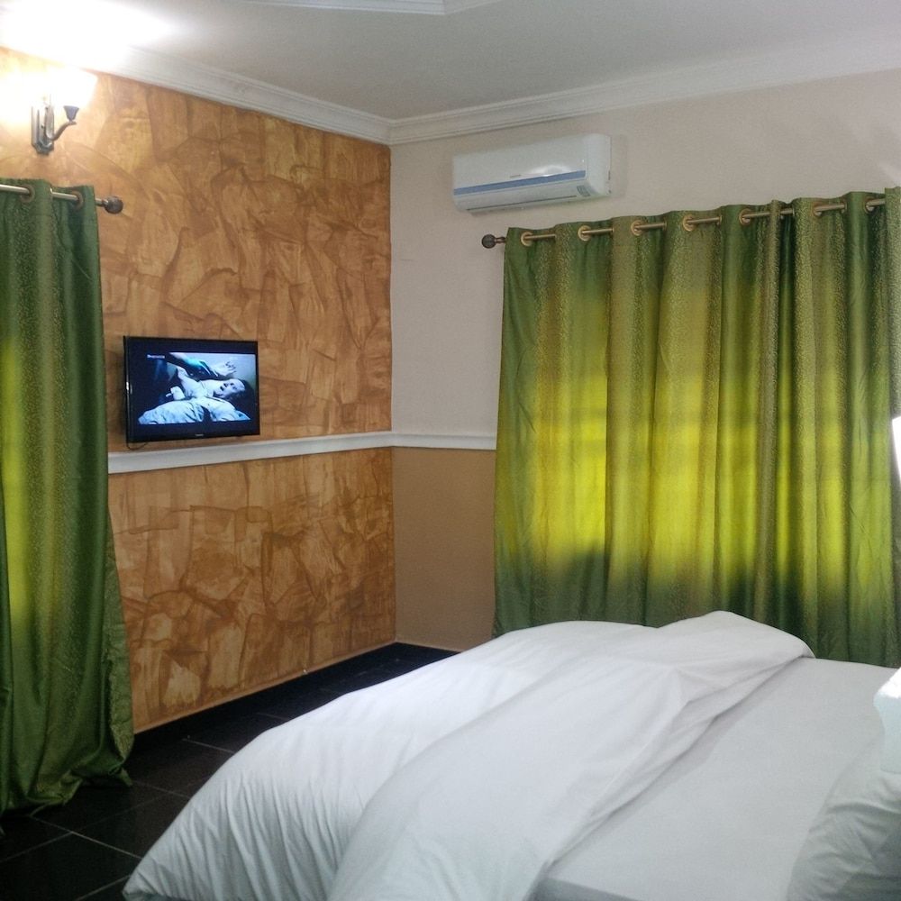 Eastern Comfort and Suites 2