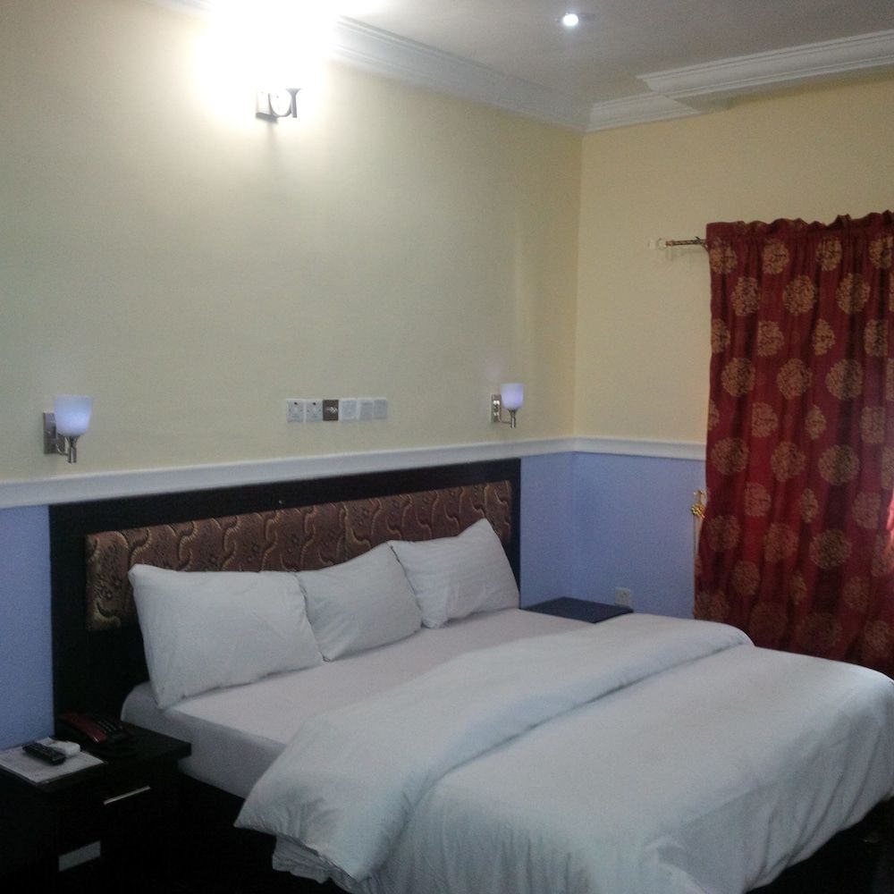 Eastern Comfort and Suites 3