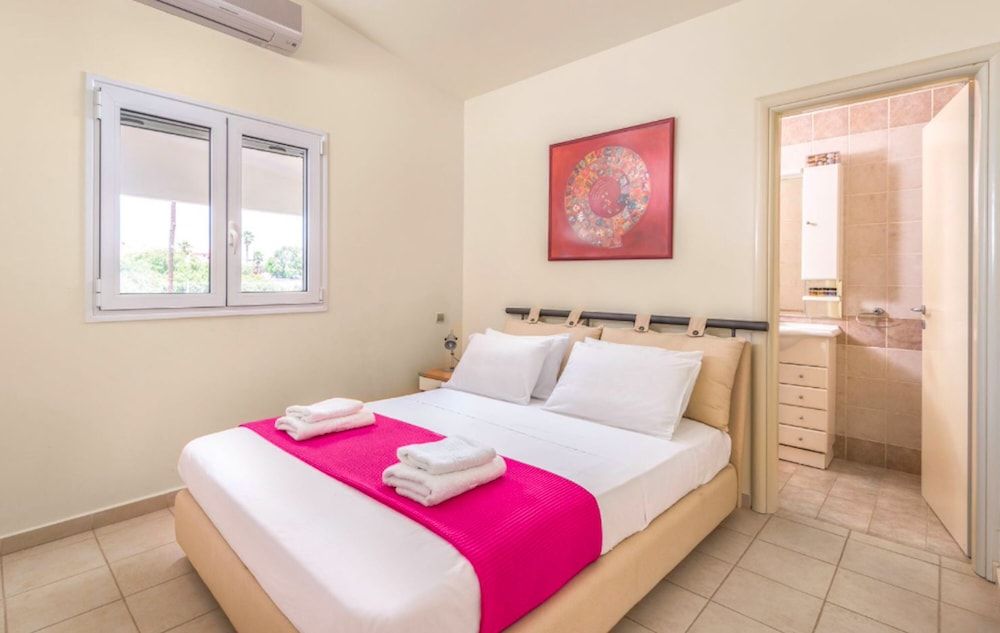 Villa Euphoria 3