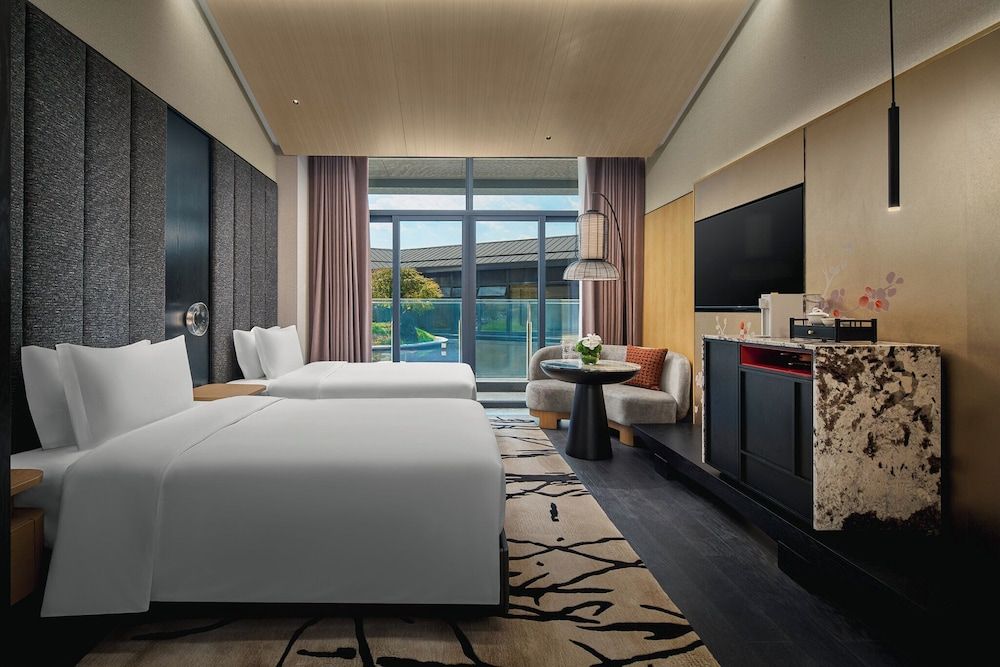 Hualuxe Chongqing Wushan by IHG 2