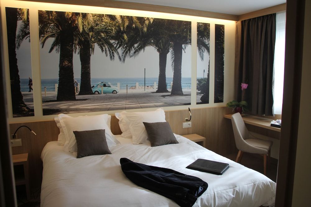 Brit Hotel Montargis 3