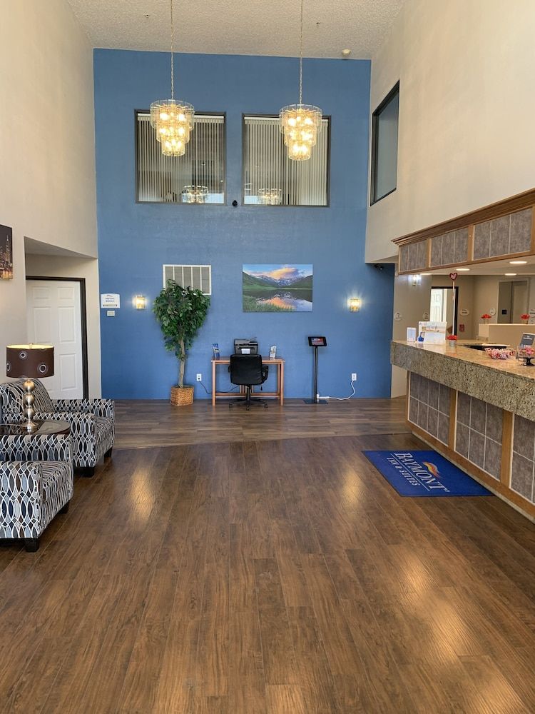 Baymont by Wyndham Limon 3