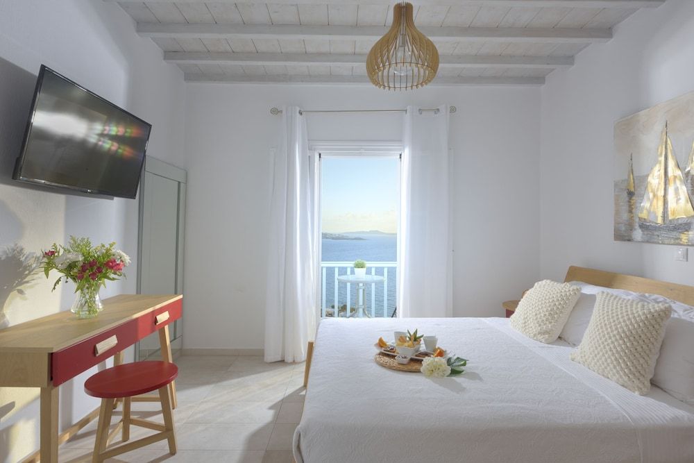 Amelie Suites 2