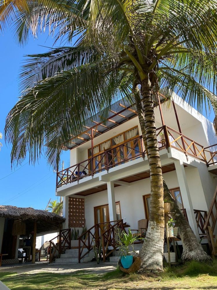 CASA ORIGEN BOUTIQUE 2