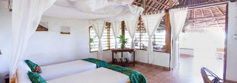 Capricorn Beach Cottages 2