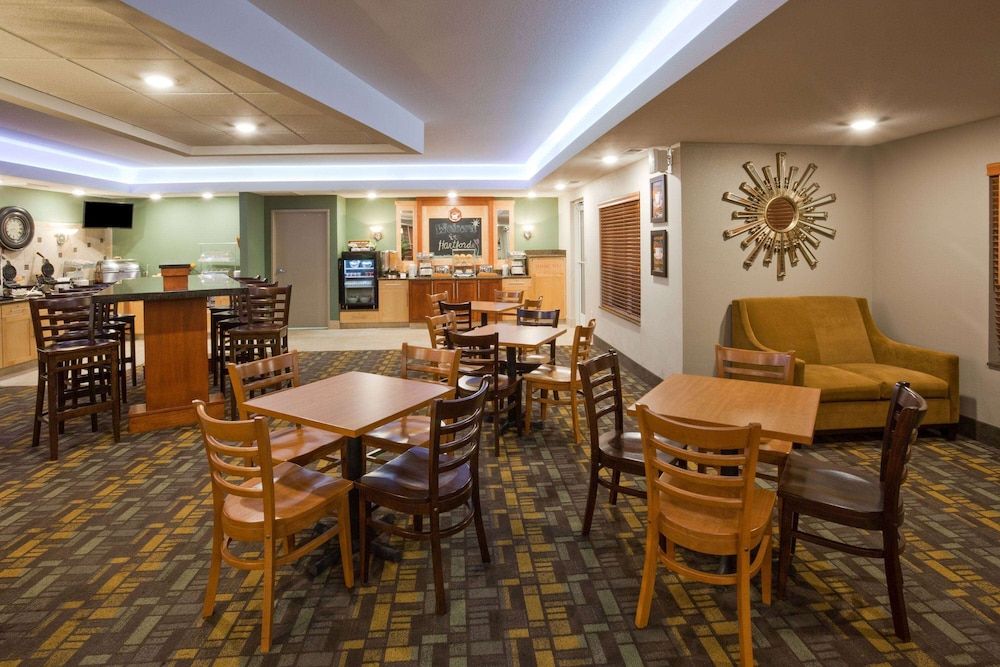 AmericInn by Wyndham Hartford SD 2