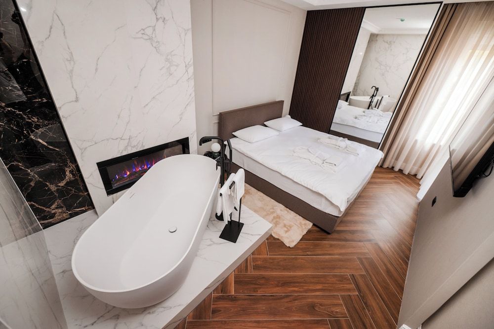 Ideal Apartments 3