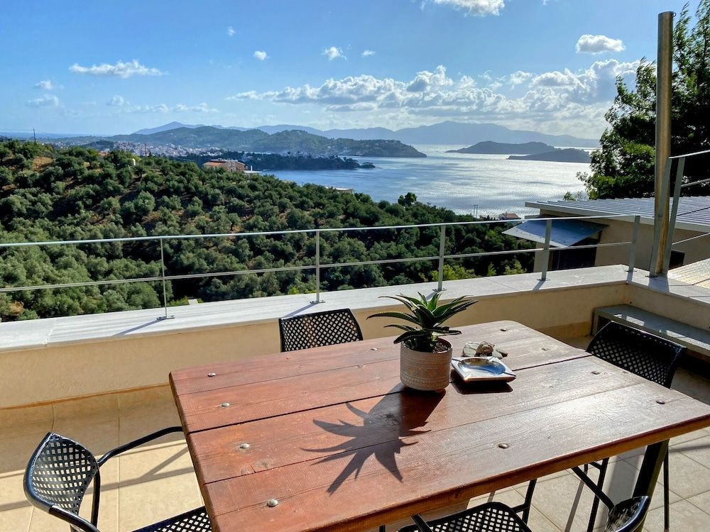 Europa,2br,2bth Villa With Private Pool And Stunning Sea Views -1 estrellas en Achladies