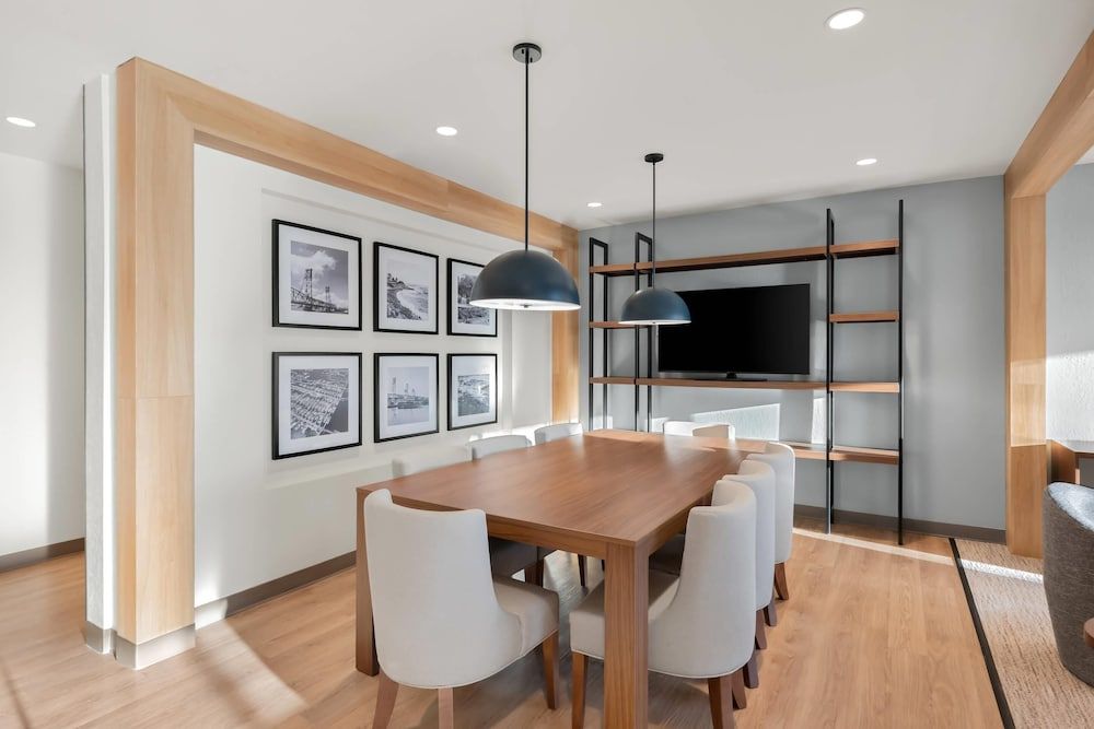 Everhome Suites Portsmouth - Newington by Choice Hotels 2