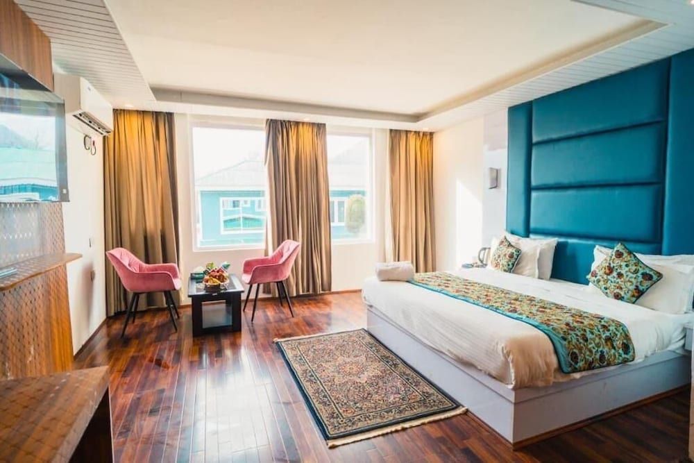 Pahalgam Resort And Cottages 2