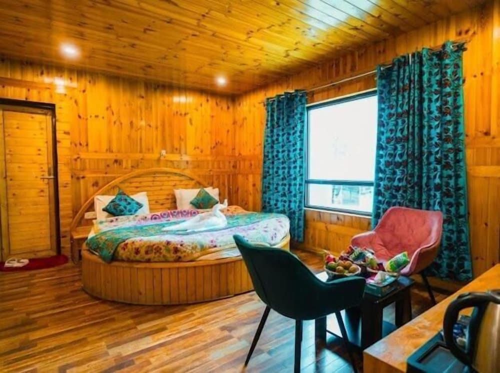Pahalgam Resort And Cottages 3