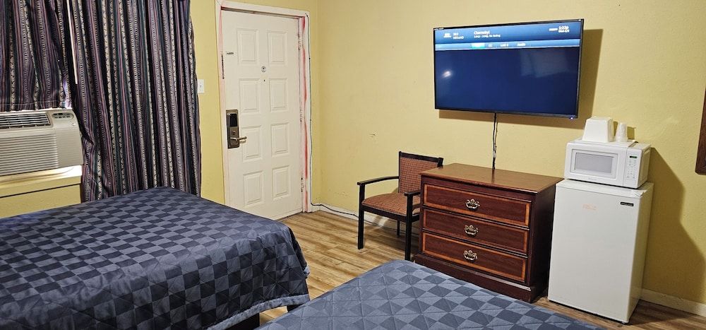 Deluxe Inn 3