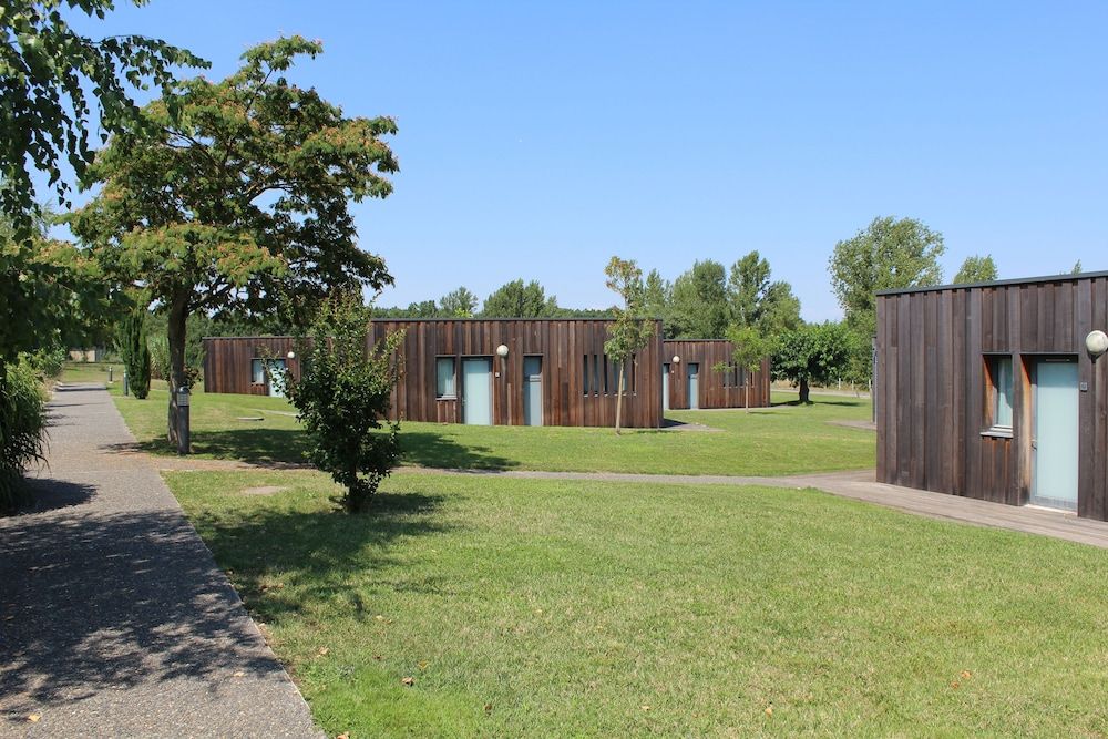 CIST Domaine d'Ariane 3 estrellas en Mondonville